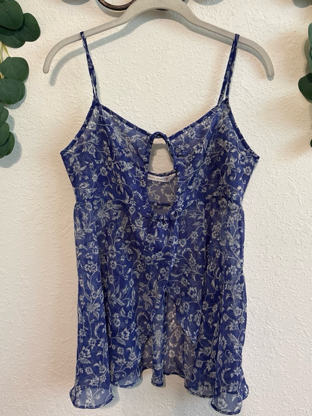 90s Victoria’s Secret Blue Floral Keyhole Babydoll Cami Top✨